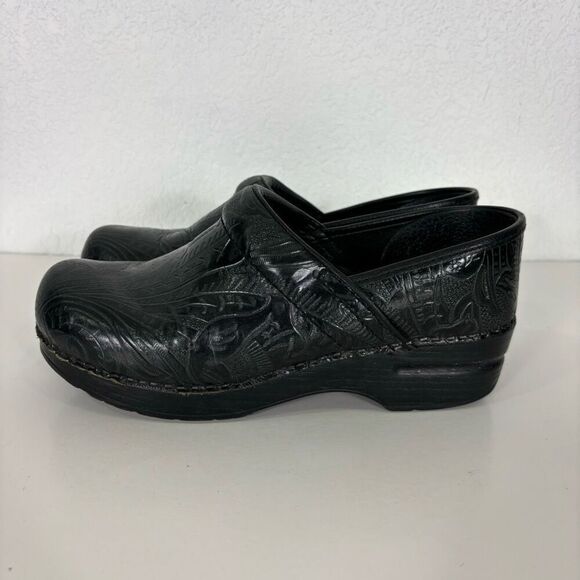 Dansko Women Black Patterned Leather Professional Clog Shoes Size 9 - Picture 1 of 11